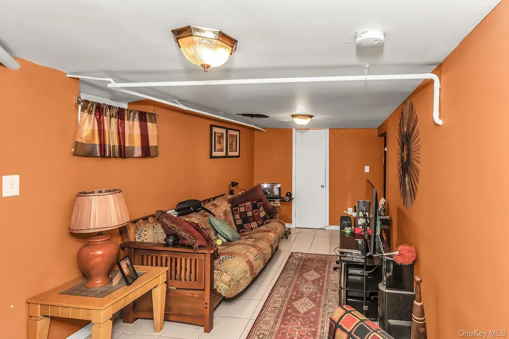 398 Babylon Turnpike Freeport NY 11520