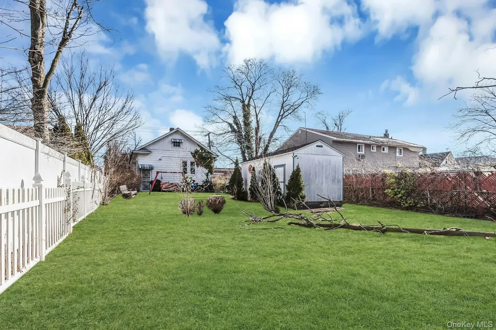 398 Babylon Turnpike Freeport NY 11520