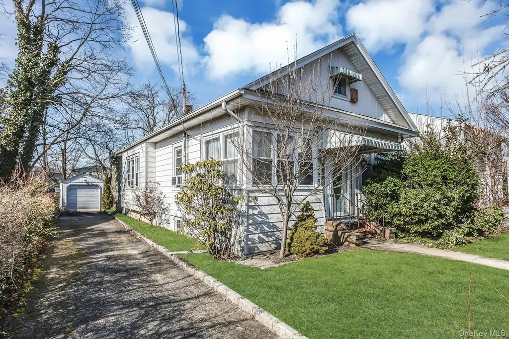 398 Babylon Turnpike Freeport NY 11520