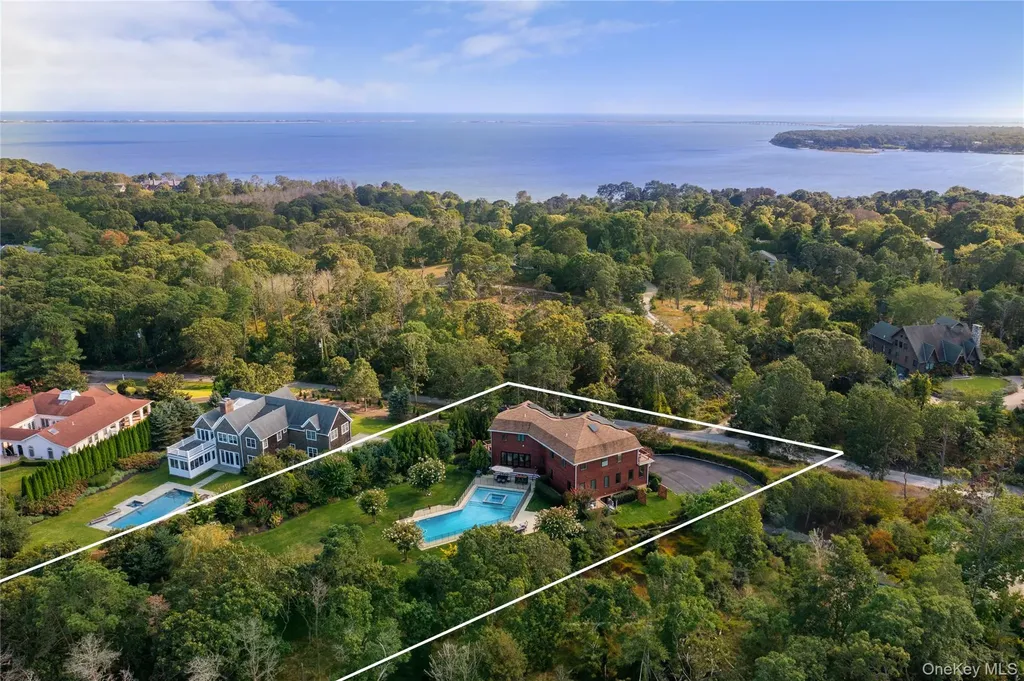 89 Old Canoe Place Road Hampton Bays NY 11946
