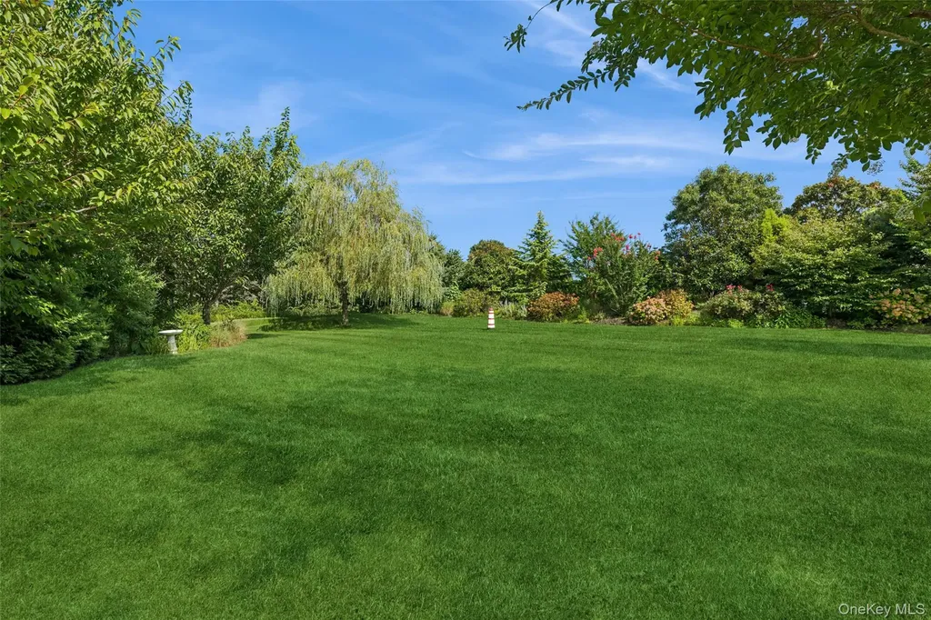 89 Old Canoe Place Road Hampton Bays NY 11946
