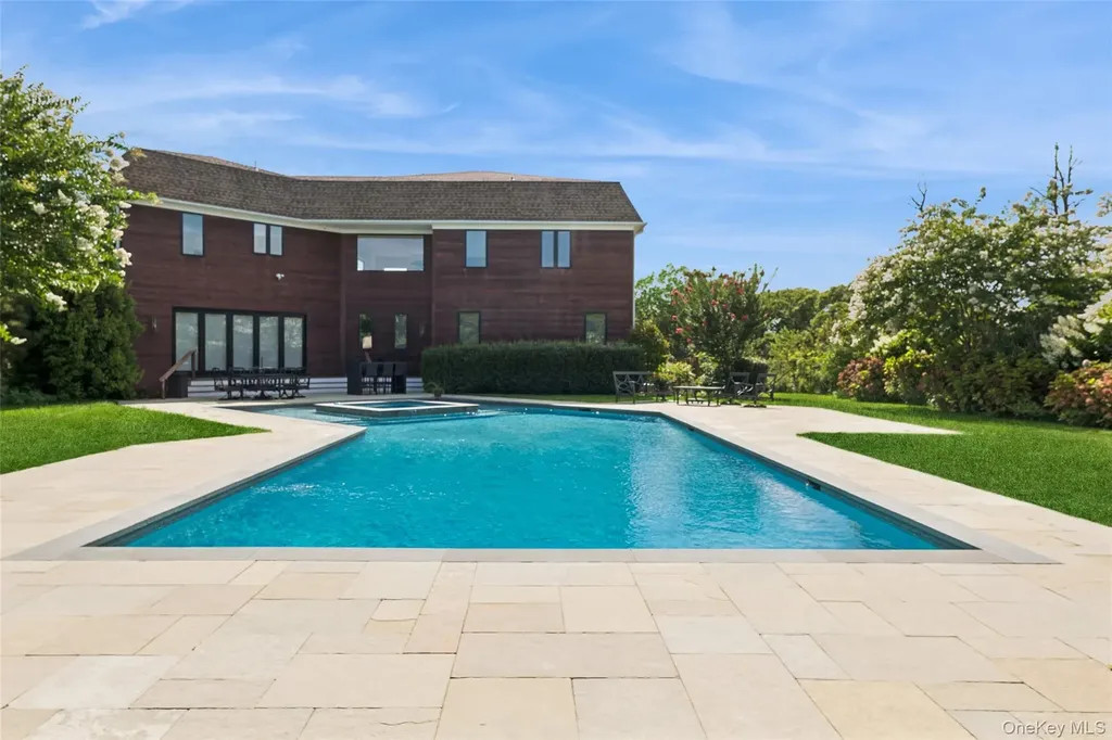 89 Old Canoe Place Road Hampton Bays NY 11946