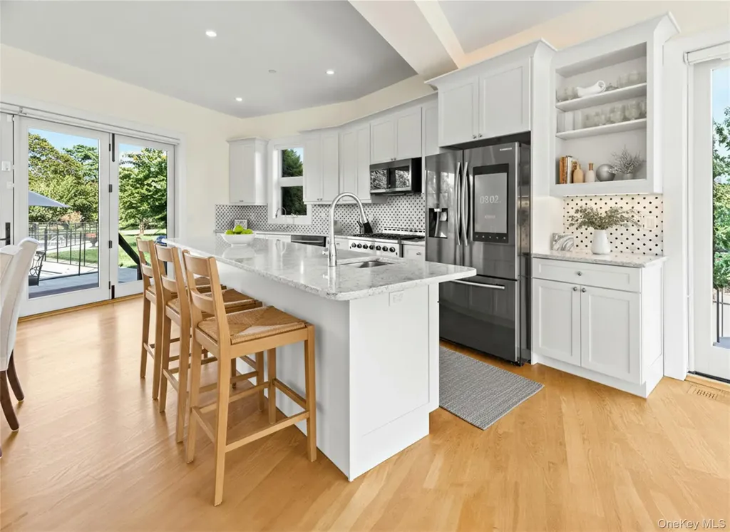 89 Old Canoe Place Road Hampton Bays NY 11946