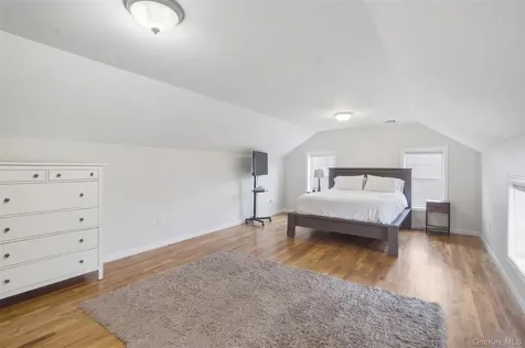 106 Newport Bridge Road Warwick NY 10990