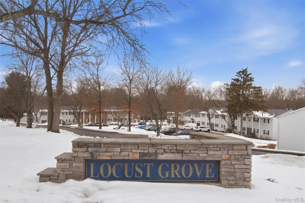 8 Ivy Court Fishkill NY 12524