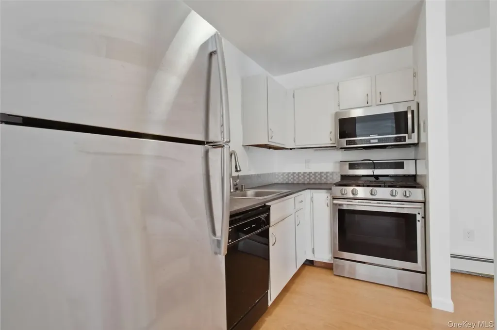 8 Ivy Court Fishkill NY 12524