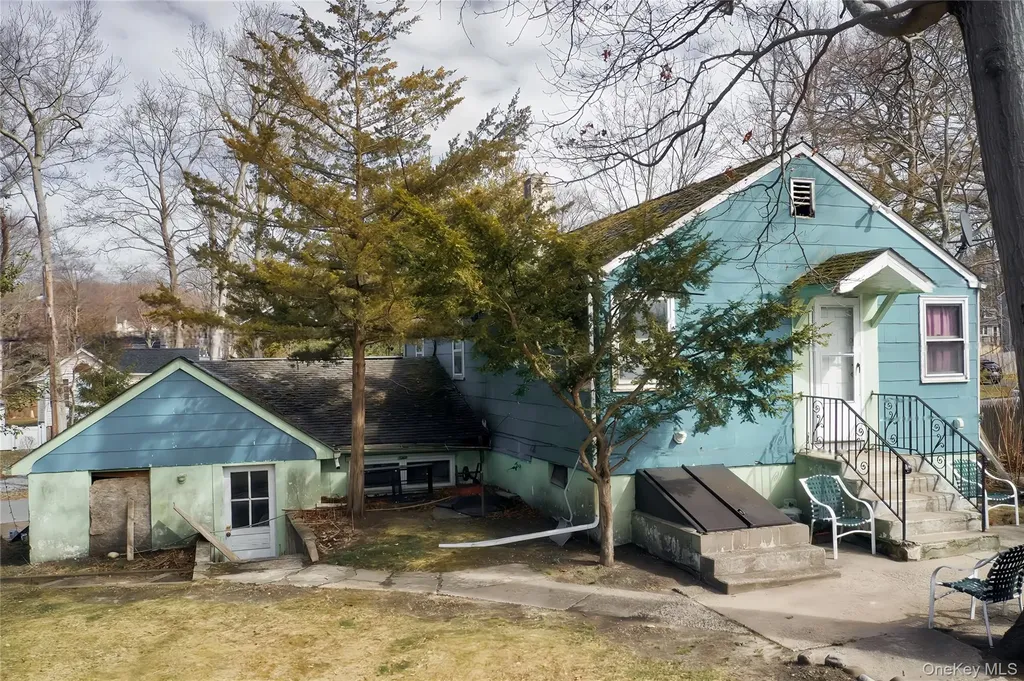 26 Palm Road Rocky Point NY 11778