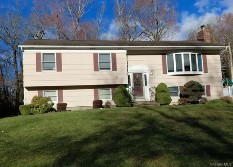 557 Babbling Brook Lane Valley Cottage NY 10989