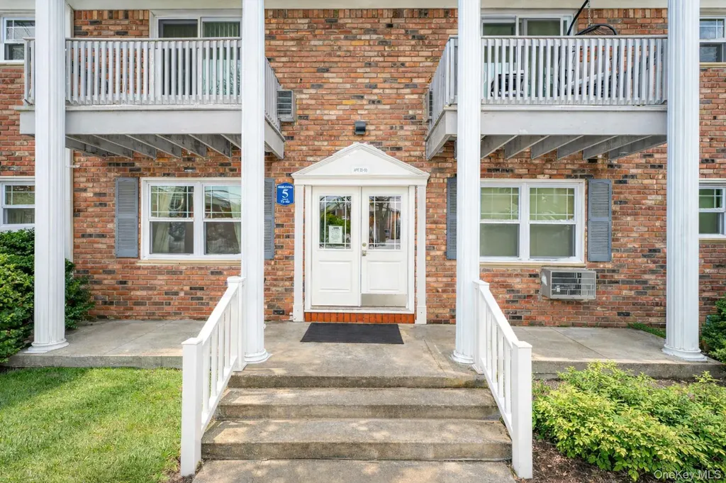 73 Fairharbor Drive Patchogue NY 11772