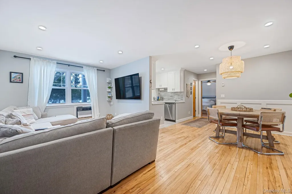 73 Fairharbor Drive Patchogue NY 11772