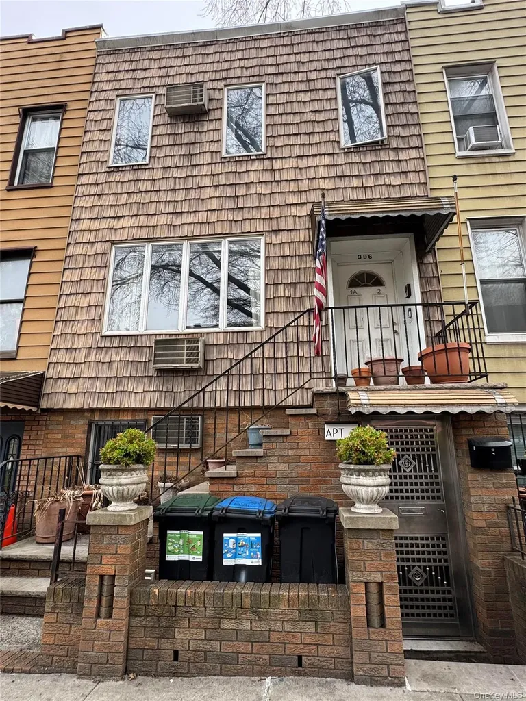 396 Graham Avenue Brooklyn NY 11211