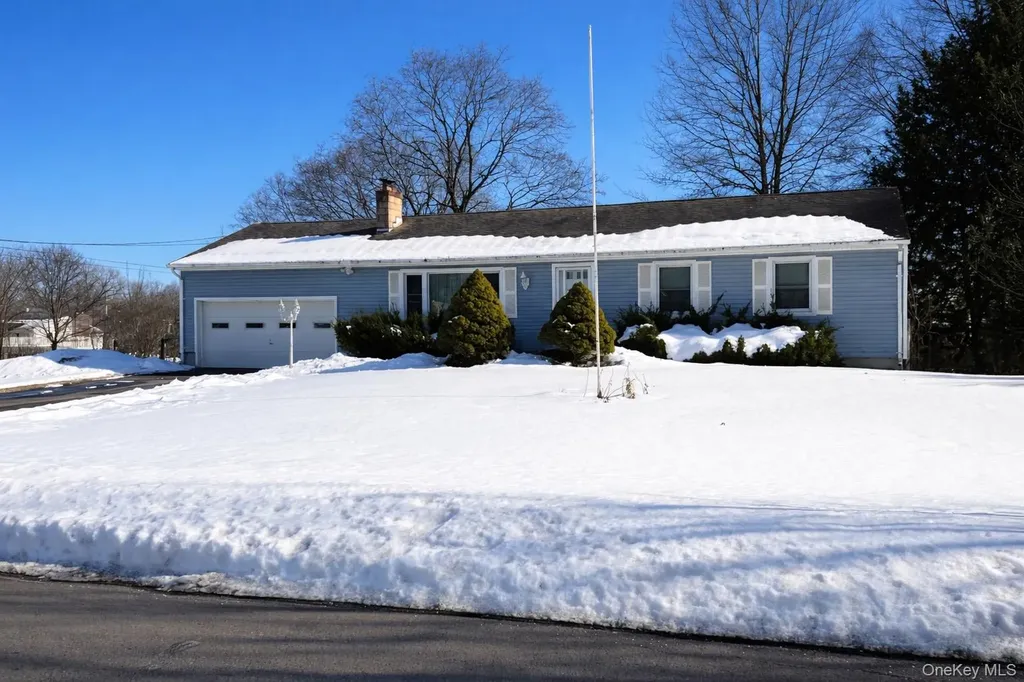 24 Lorraine Boulevard Poughkeepsie NY 12603