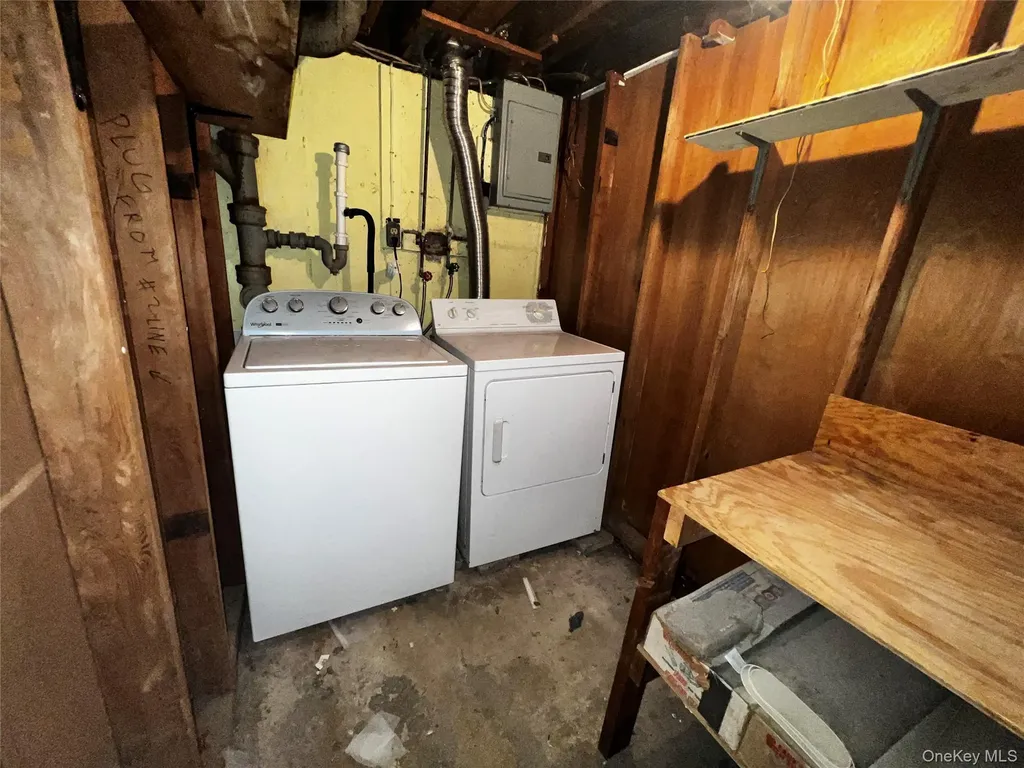 24 Lorraine Boulevard Poughkeepsie NY 12603