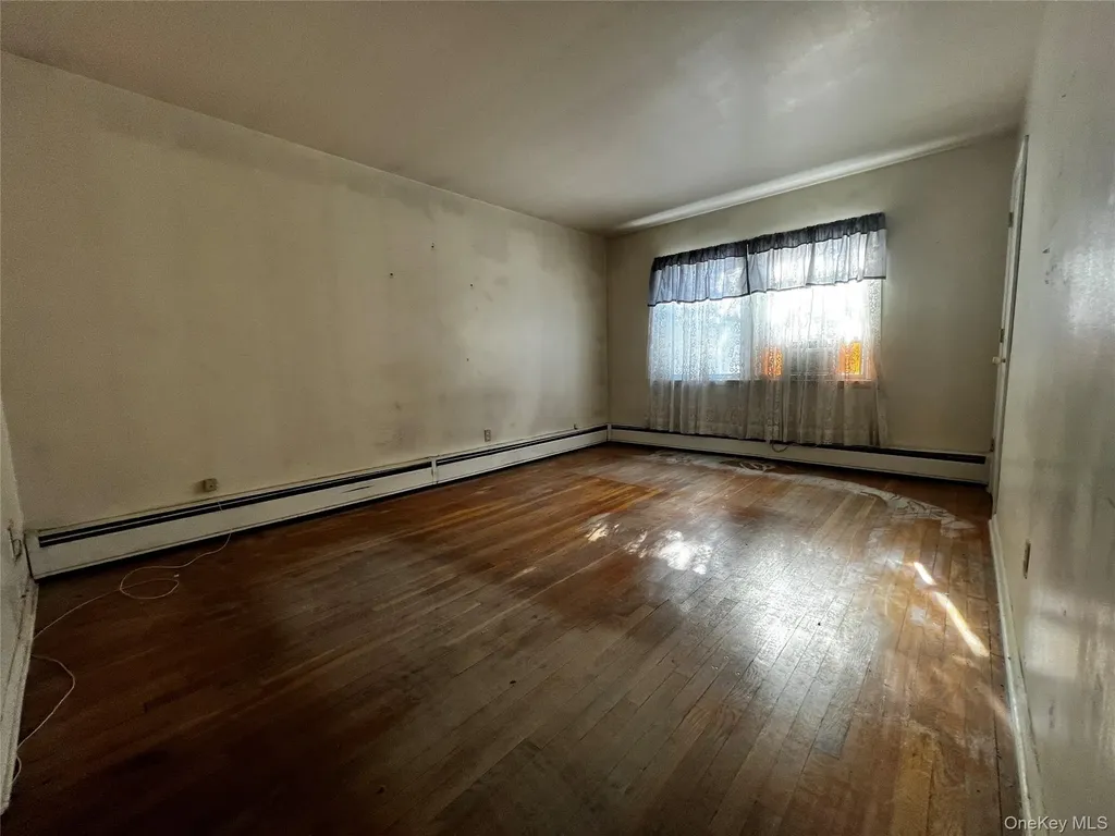 24 Lorraine Boulevard Poughkeepsie NY 12603