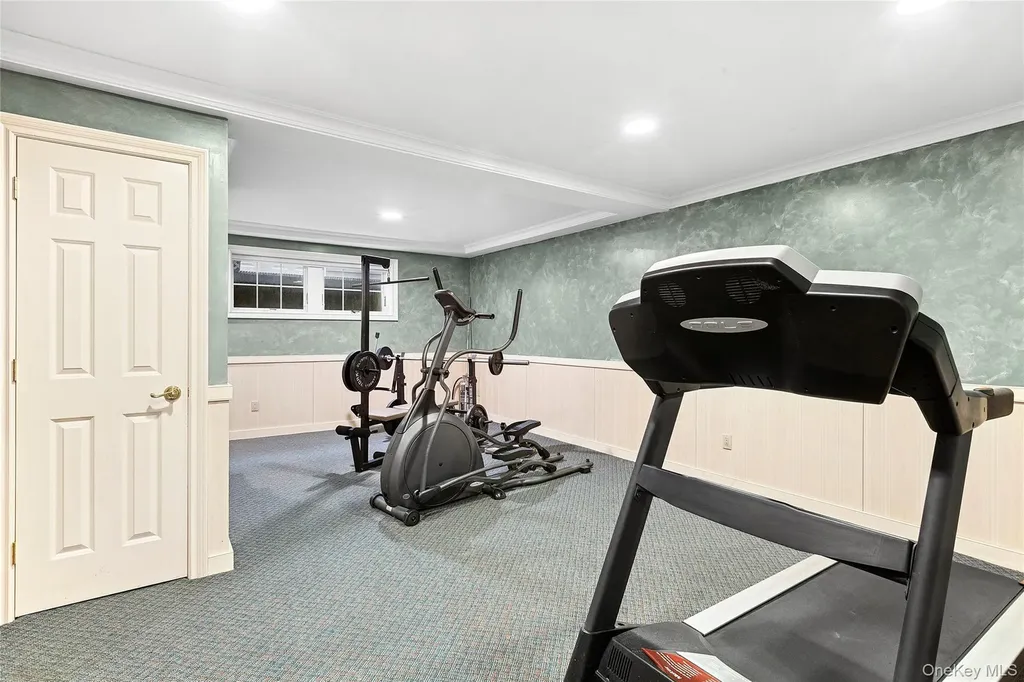 922 Leeds Drive North Bellmore NY 11710