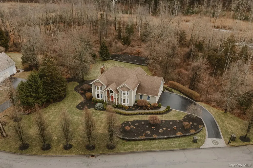 6 Nichris Lane Staatsburg NY 12580
