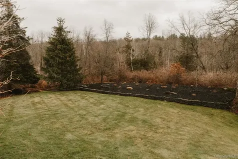 6 Nichris Lane Staatsburg NY 12580