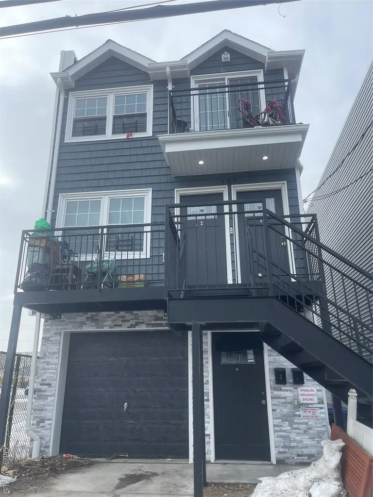 157 Beach 25th Far Rockaway NY 11691