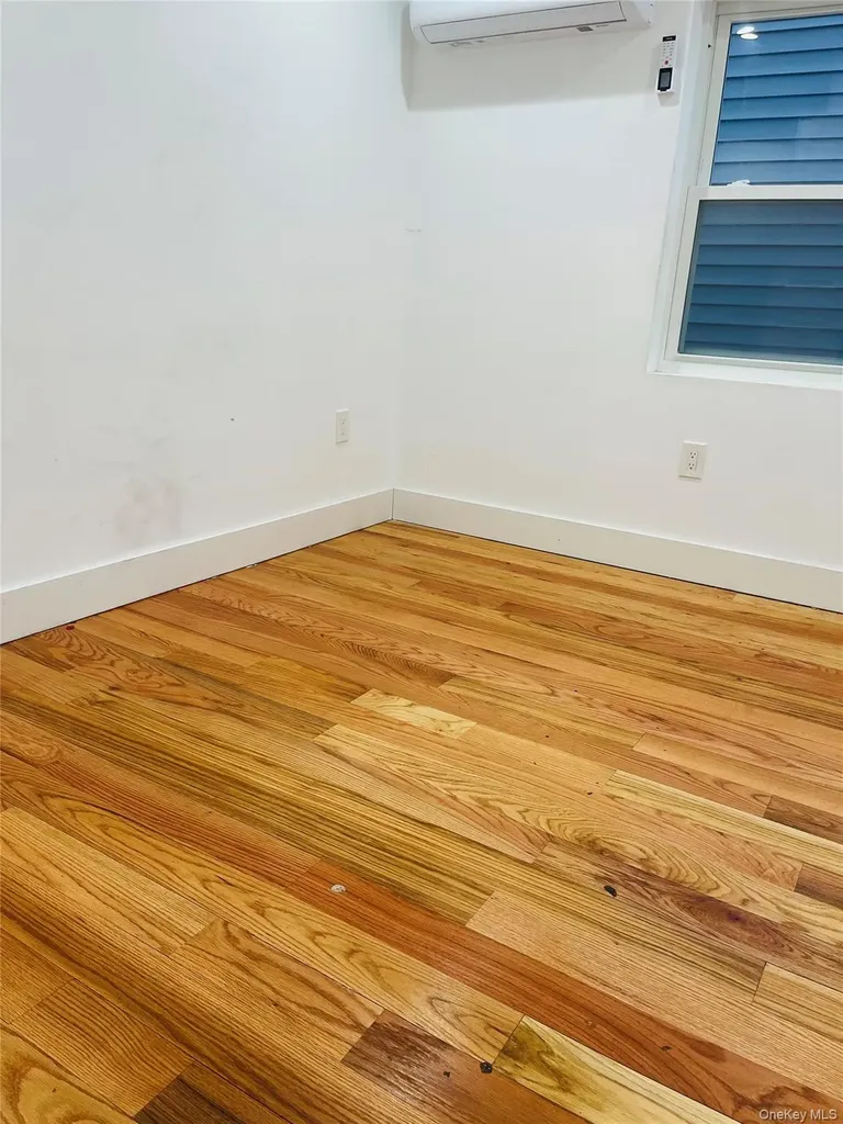157 Beach 25th Far Rockaway NY 11691
