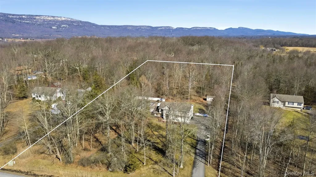 13 Stella Drive Gardiner NY 12525