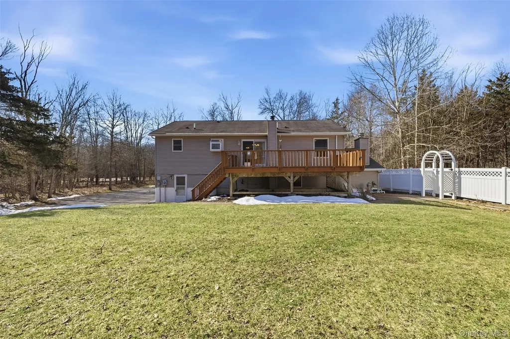 13 Stella Drive Gardiner NY 12525