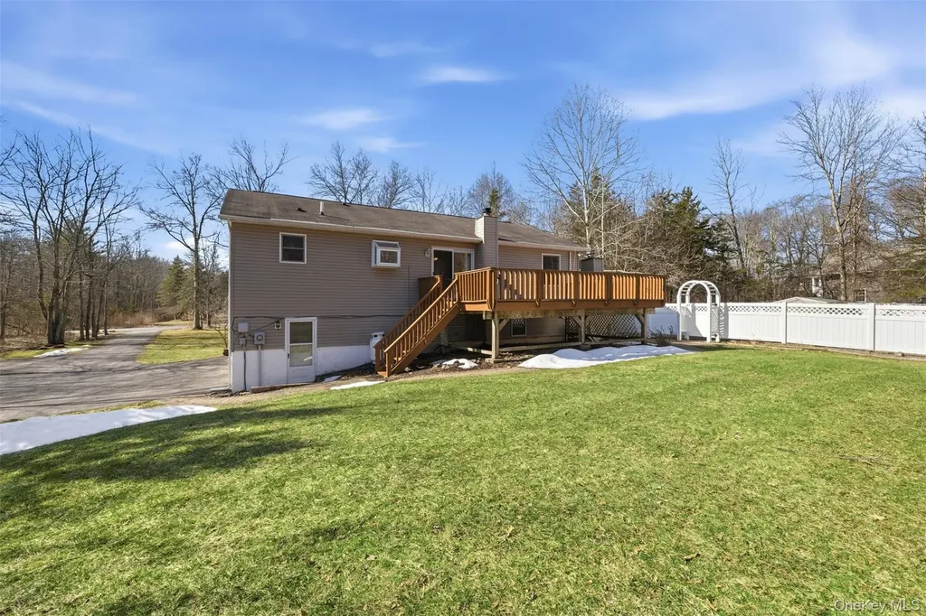 13 Stella Drive Gardiner NY 12525