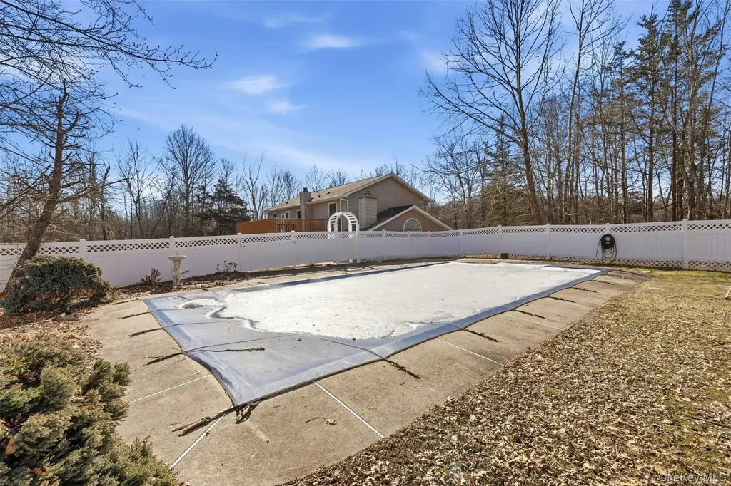 13 Stella Drive Gardiner NY 12525