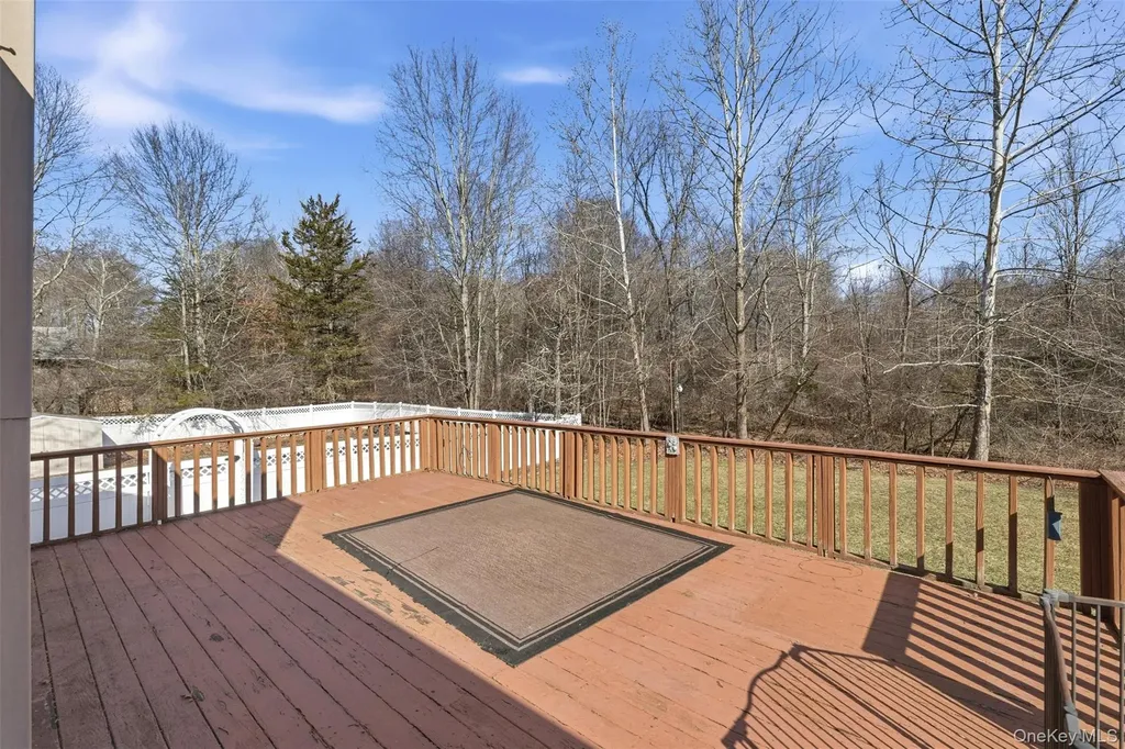 13 Stella Drive Gardiner NY 12525