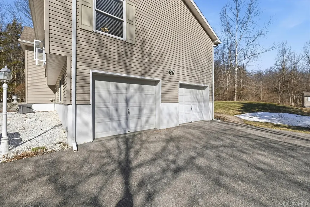 13 Stella Drive Gardiner NY 12525