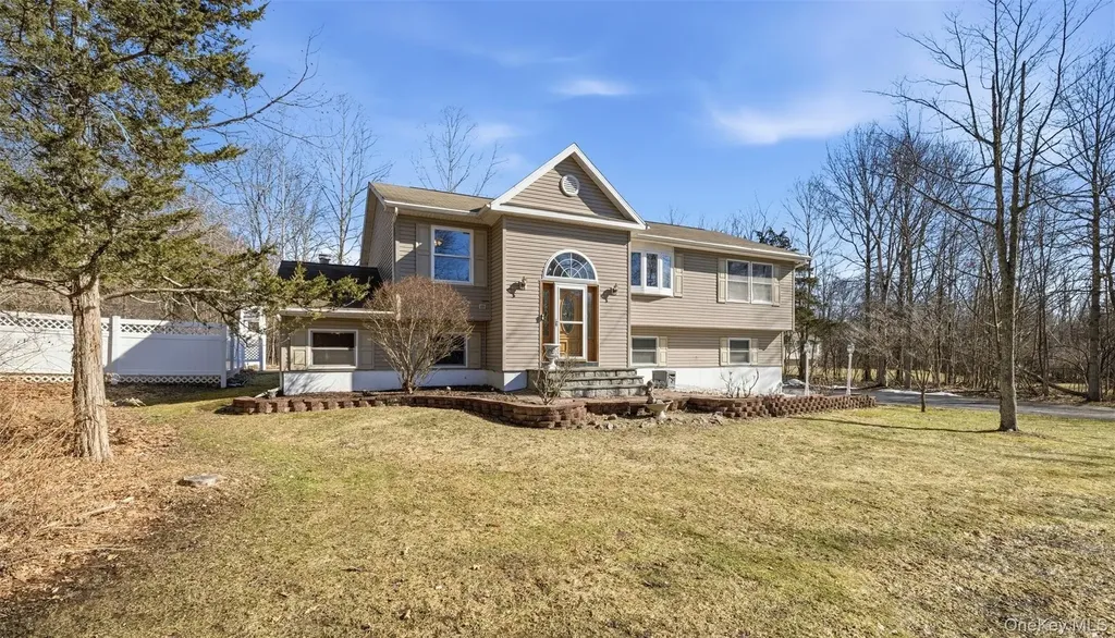13 Stella Drive Gardiner NY 12525