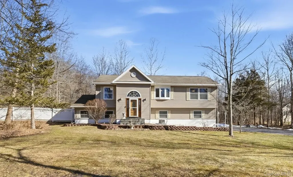 13 Stella Drive Gardiner NY 12525