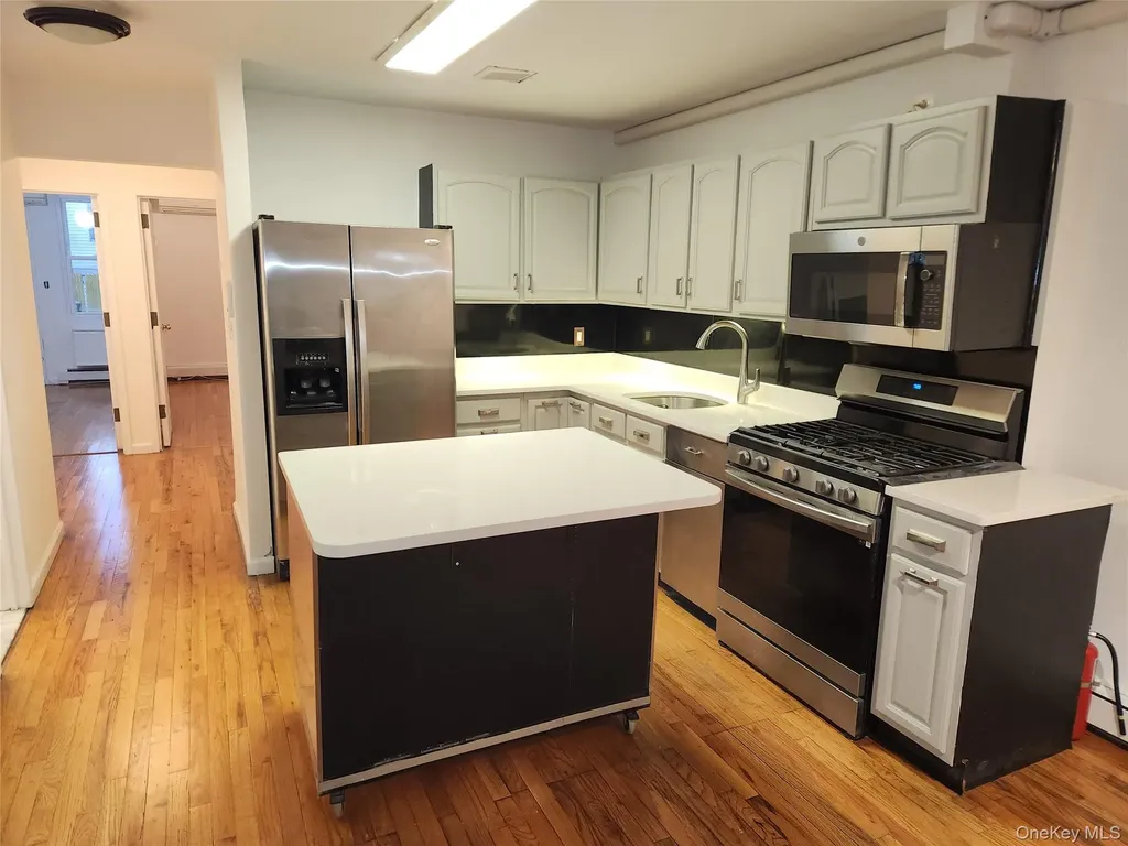 2087 Daly Avenue Bronx NY 10460