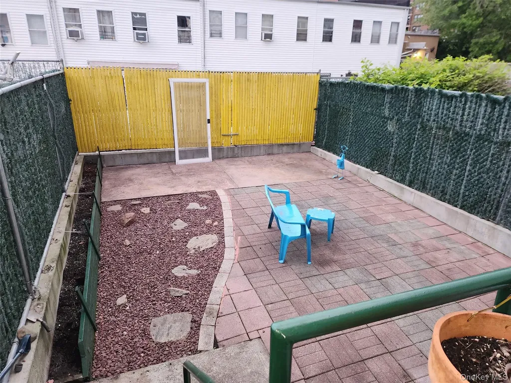 2087 Daly Avenue Bronx NY 10460