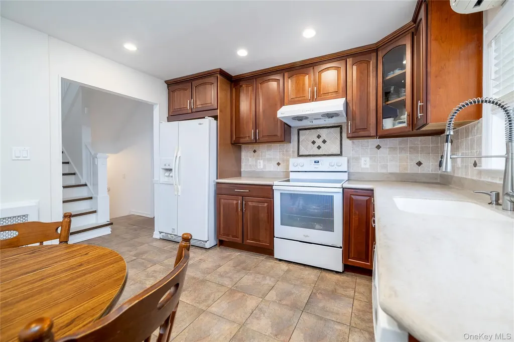 36 W Windsor Parkway Oceanside NY 11572