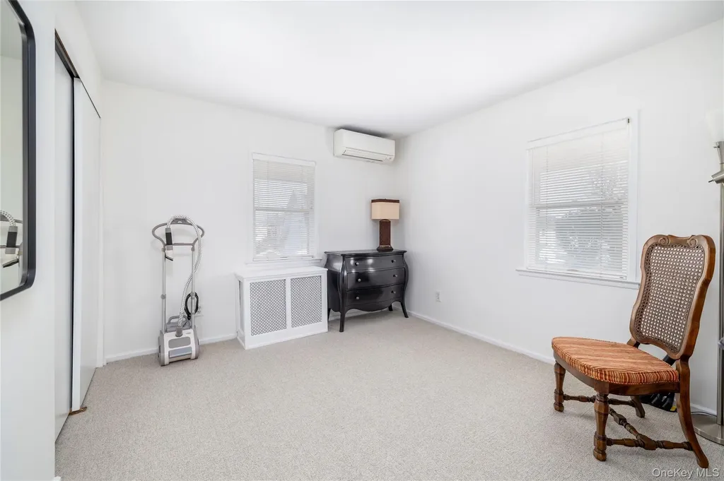 36 W Windsor Parkway Oceanside NY 11572