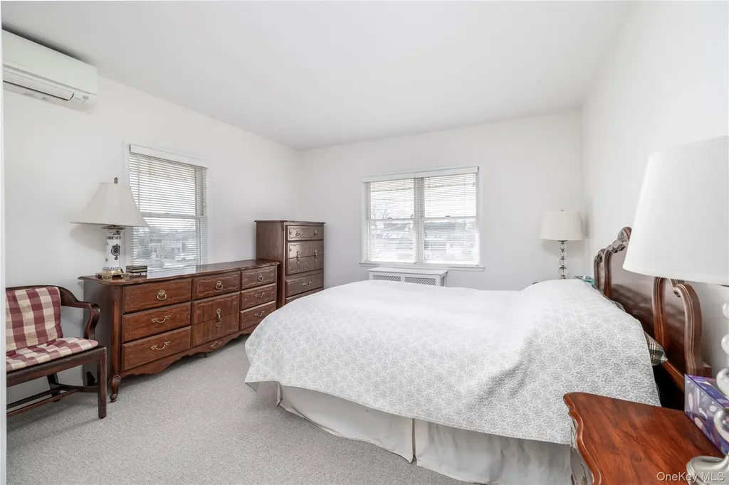 36 W Windsor Parkway Oceanside NY 11572