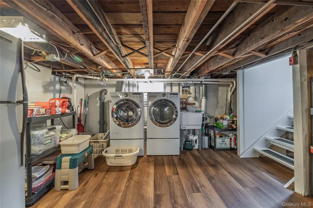 36 W Windsor Parkway Oceanside NY 11572