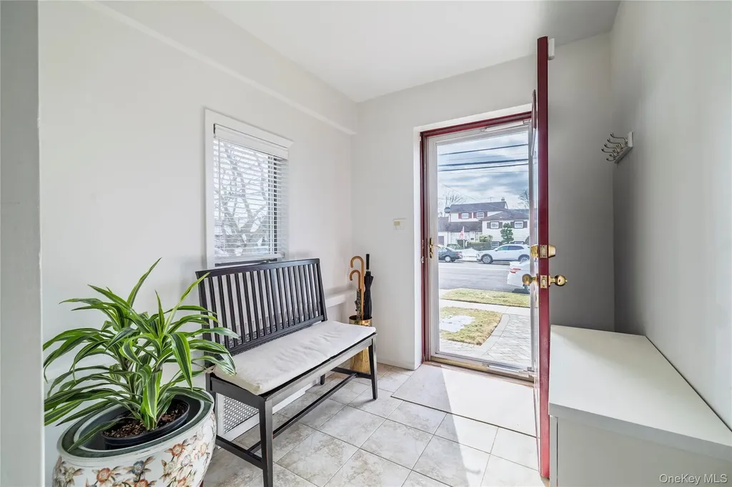 36 W Windsor Parkway Oceanside NY 11572