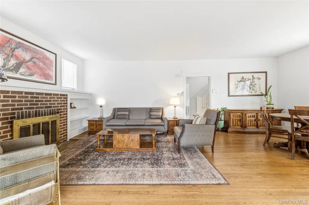 36 W Windsor Parkway Oceanside NY 11572
