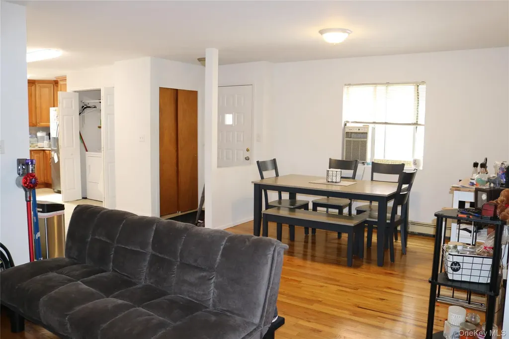 649 E Beech Street Long Beach NY 11561