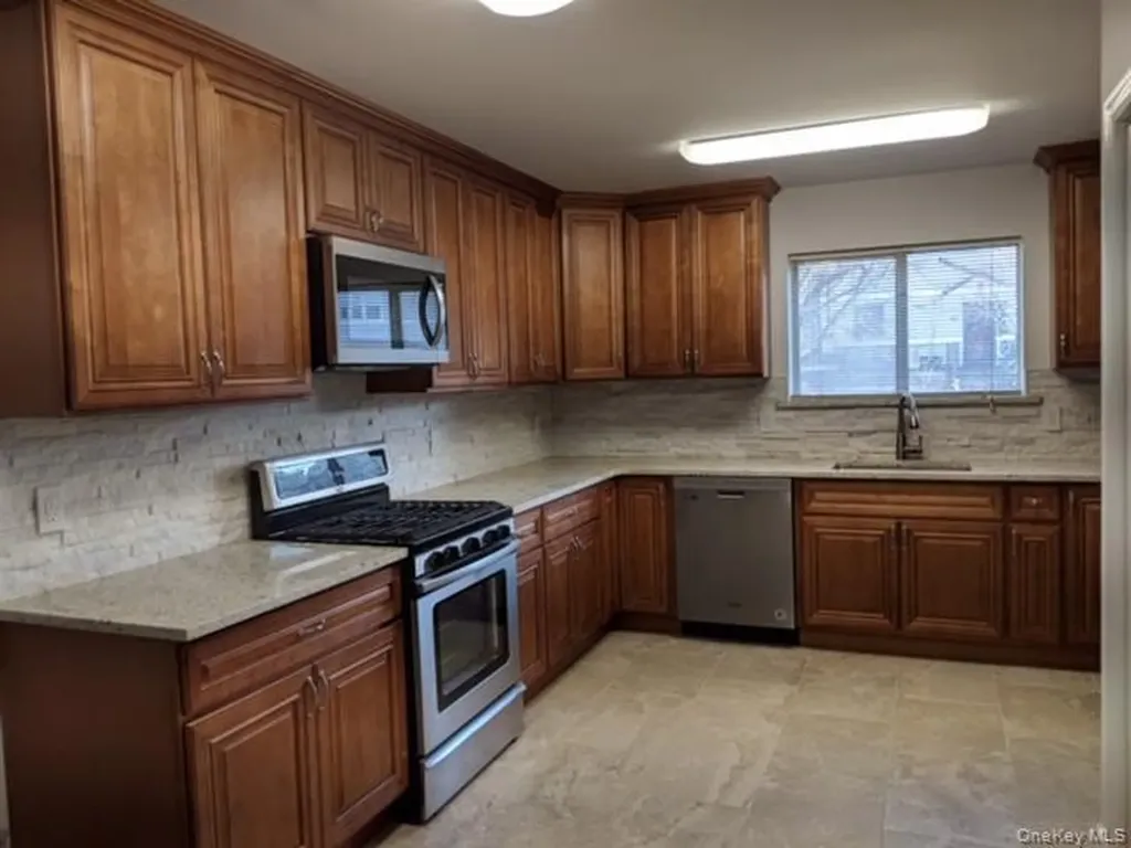 649 E Beech Street Long Beach NY 11561