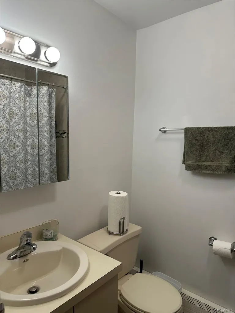 649 E Beech Street Long Beach NY 11561