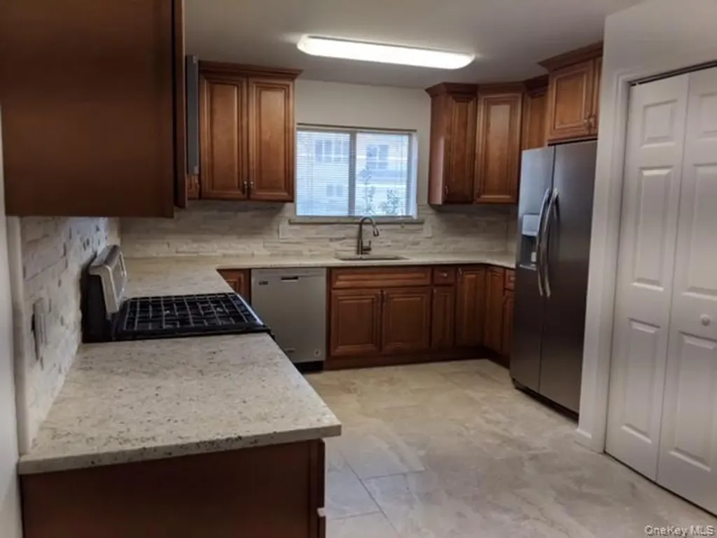 649 E Beech Street Long Beach NY 11561