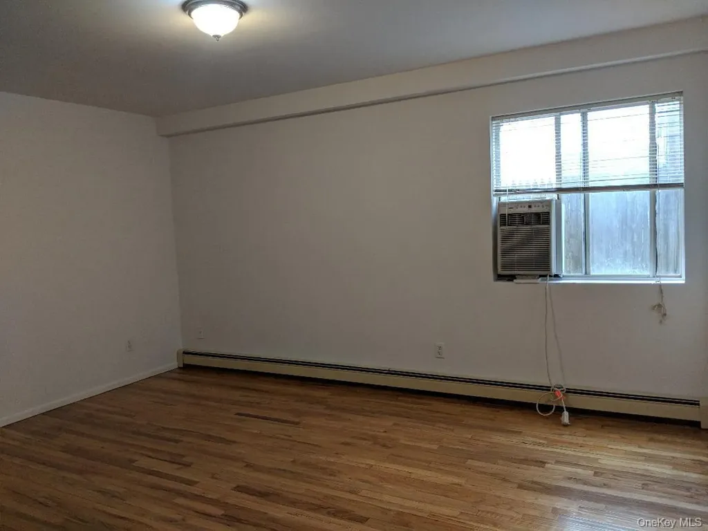 649 E Beech Street Long Beach NY 11561