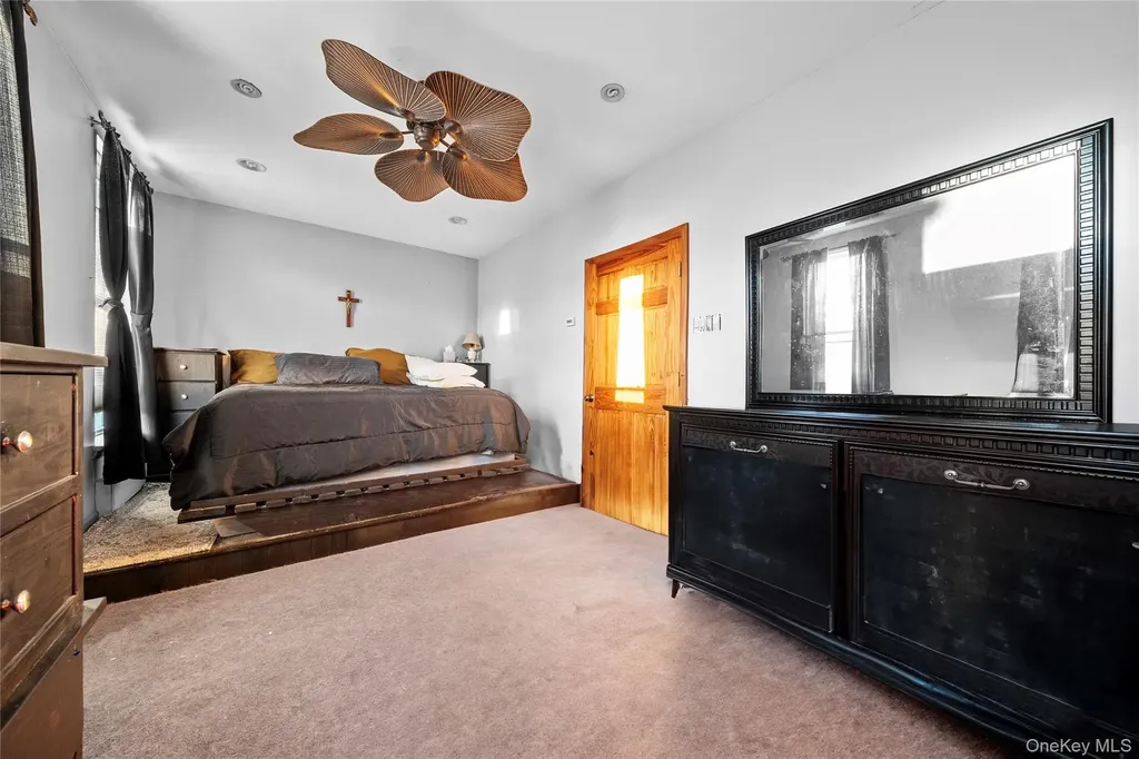 73-35 71st Place Glendale NY 11385