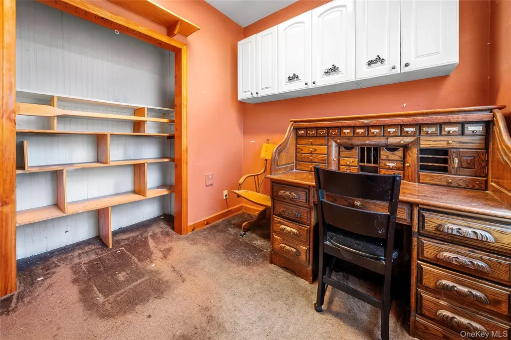 73-35 71st Place Glendale NY 11385