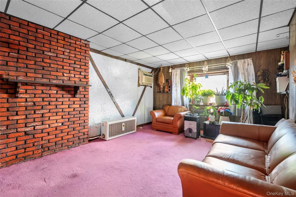 73-35 71st Place Glendale NY 11385