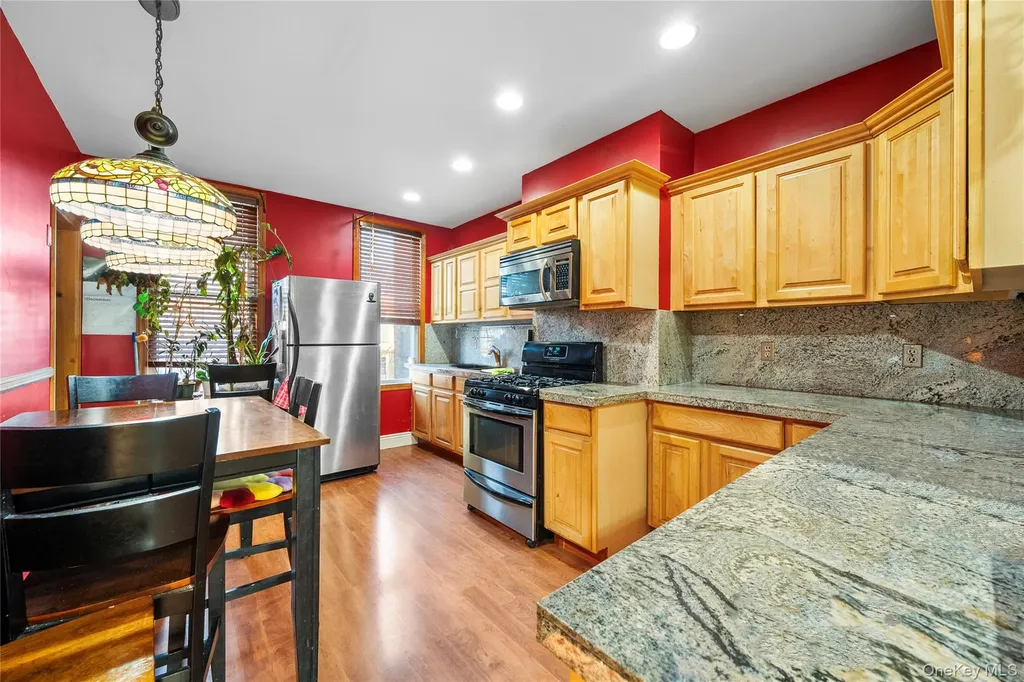 73-35 71st Place Glendale NY 11385