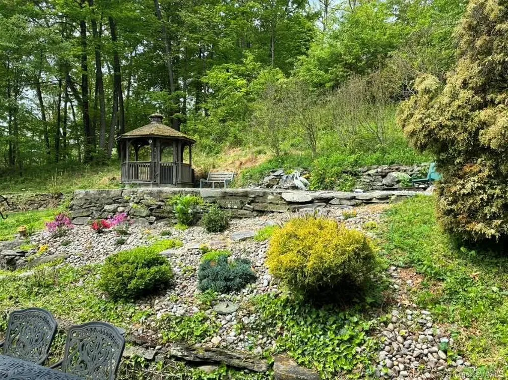 21 Straub Drive Pleasant Valley NY 12569