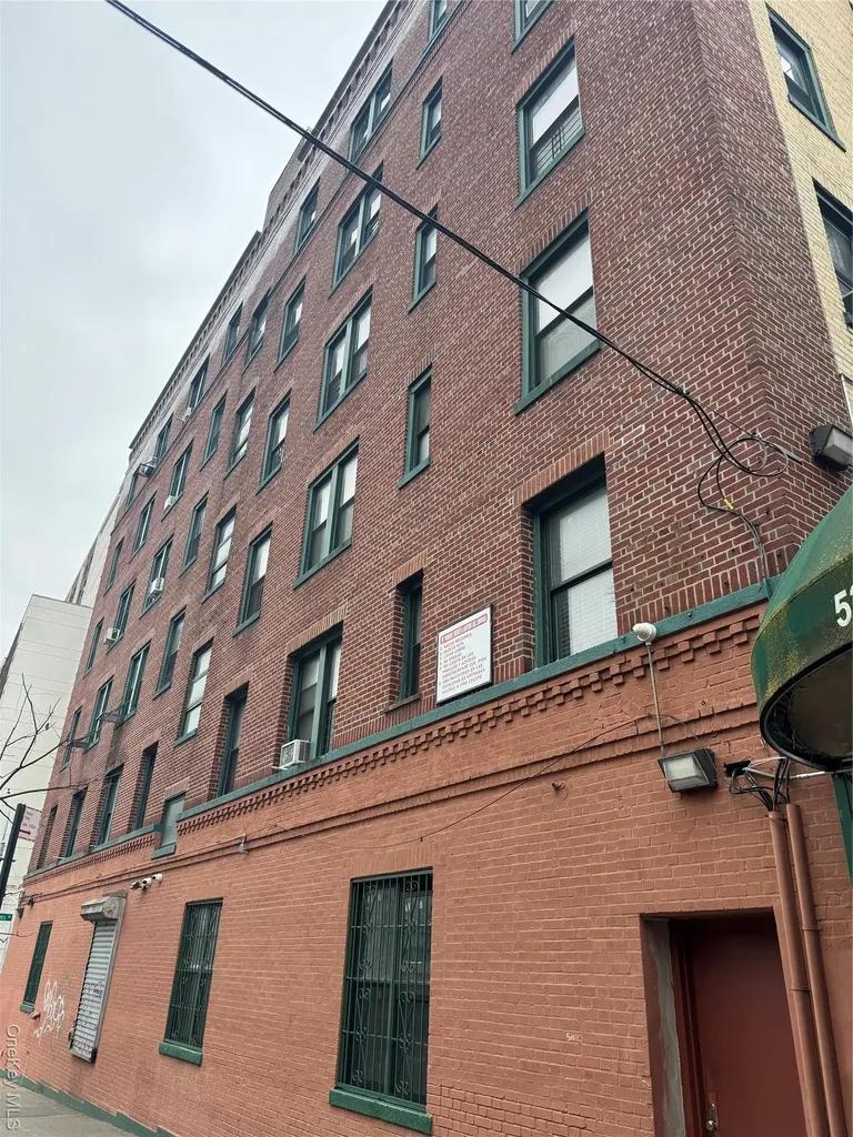 530 E 159th Street Bronx NY 10451